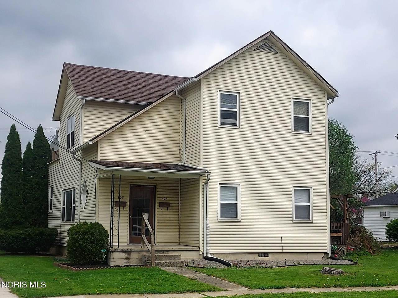 407 2nd Street - Photo 1