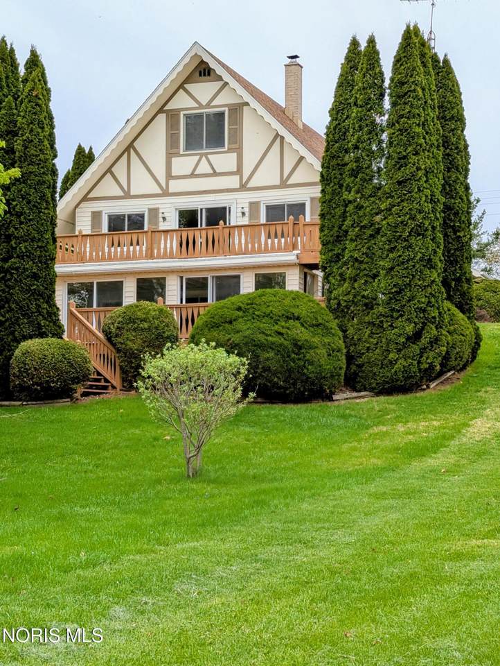 424 Seneca Drive - Photo 1