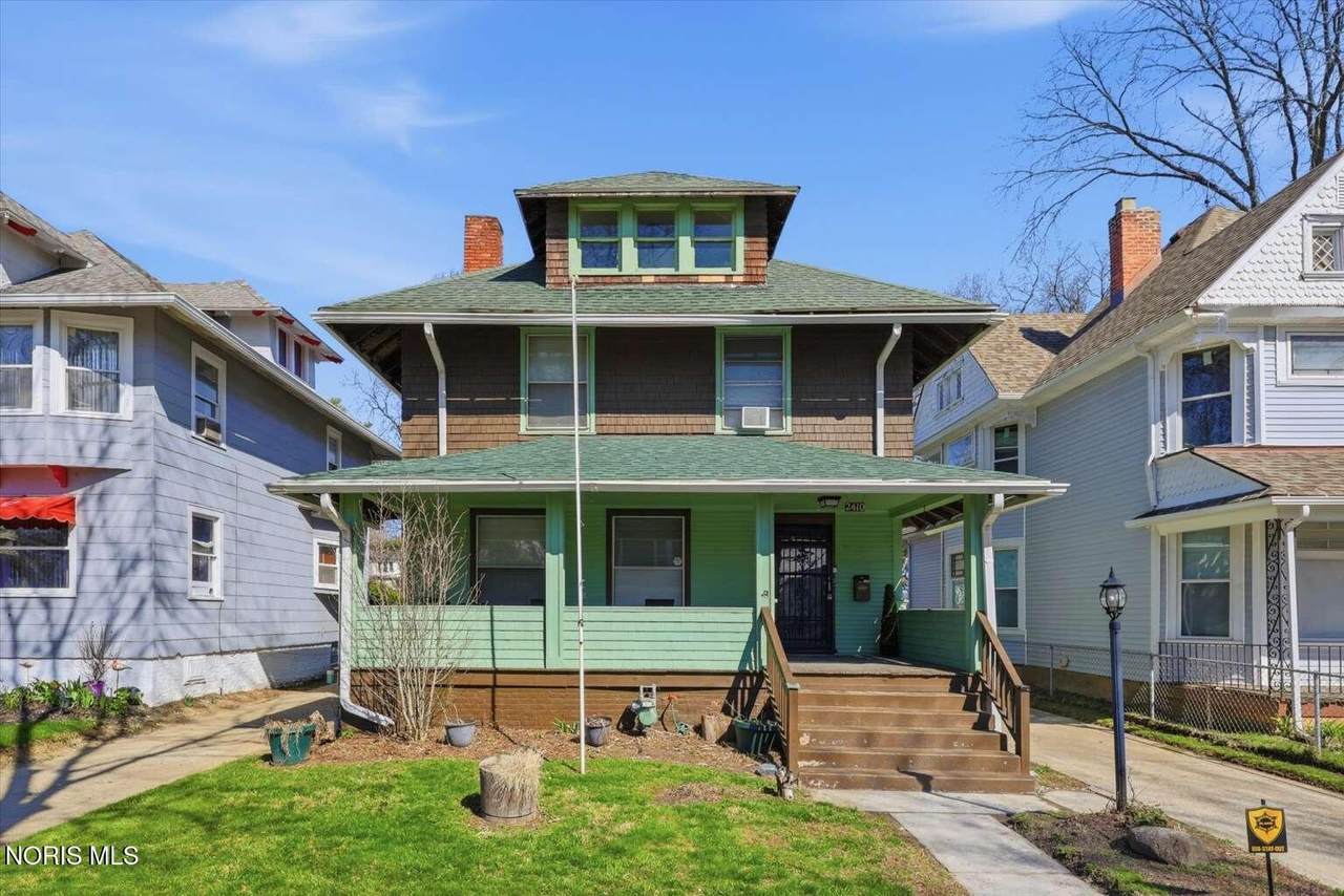 2410 Lawrence Avenue - Photo 1