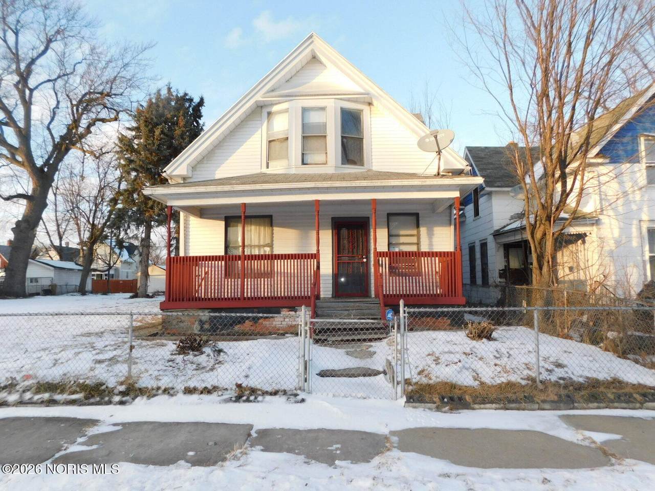 924 Pinewood Avenue - Photo 1