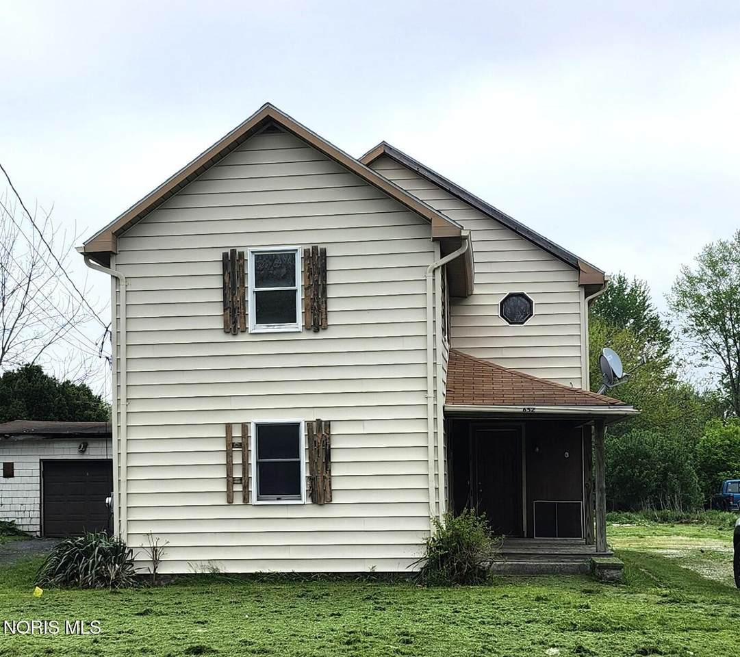 652 Buckley Street - Photo 1