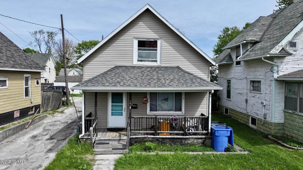 1015 Varland Avenue - Photo 1