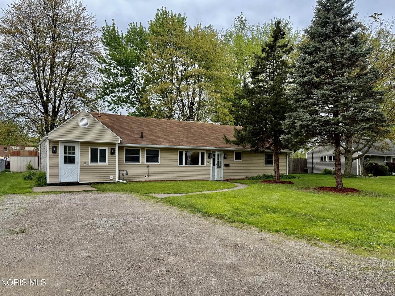 1643 Longwood Drive - Photo 1