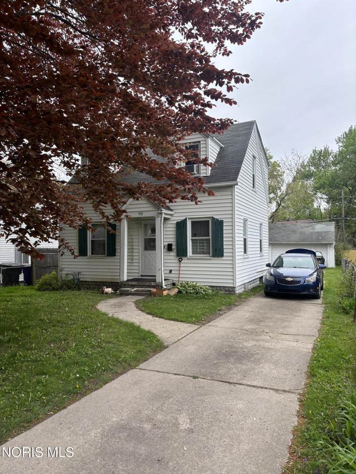 933 Searles Road - Photo 1
