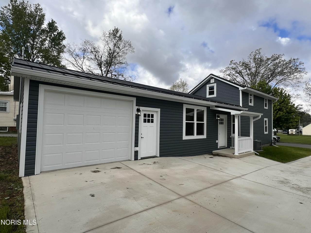 479 5th Street - Photo 1