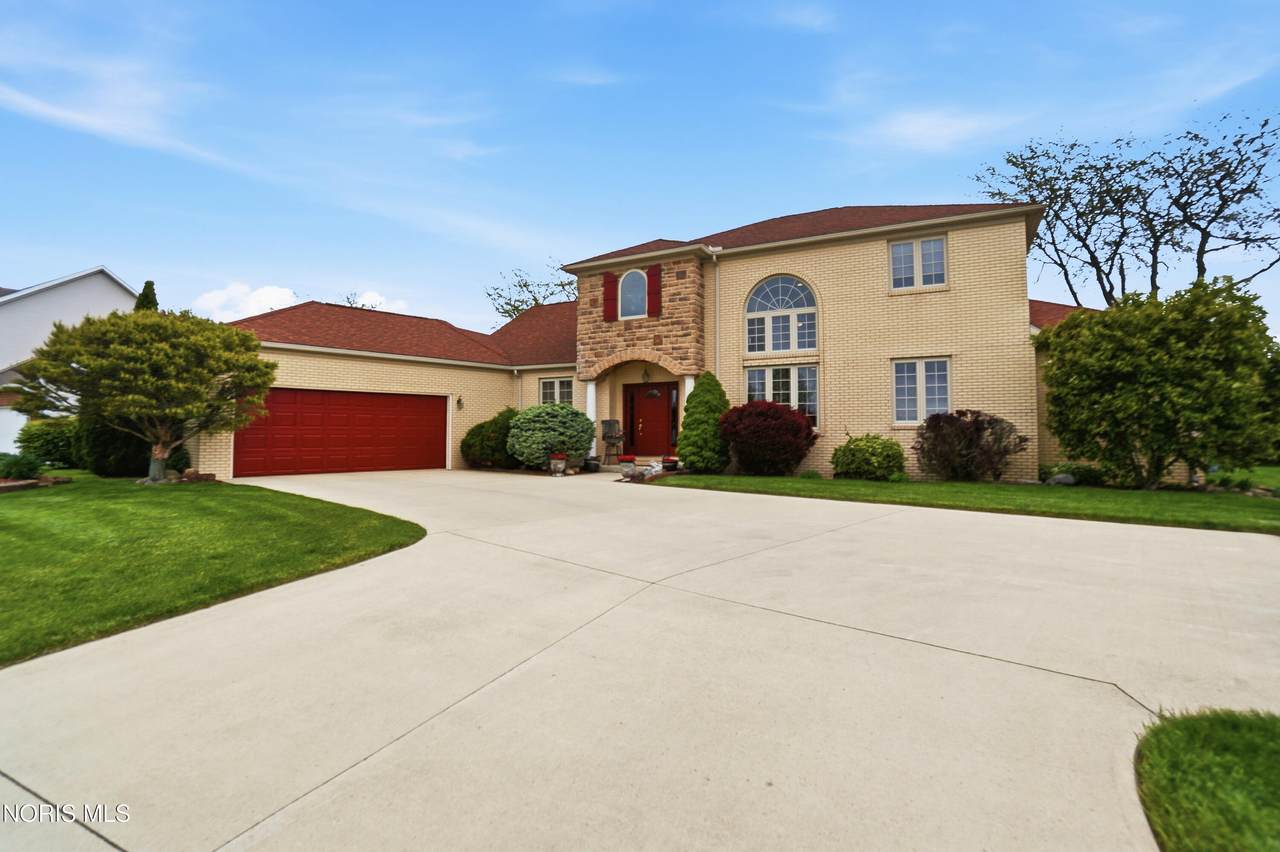 1404 Fairway Drive - Photo 1