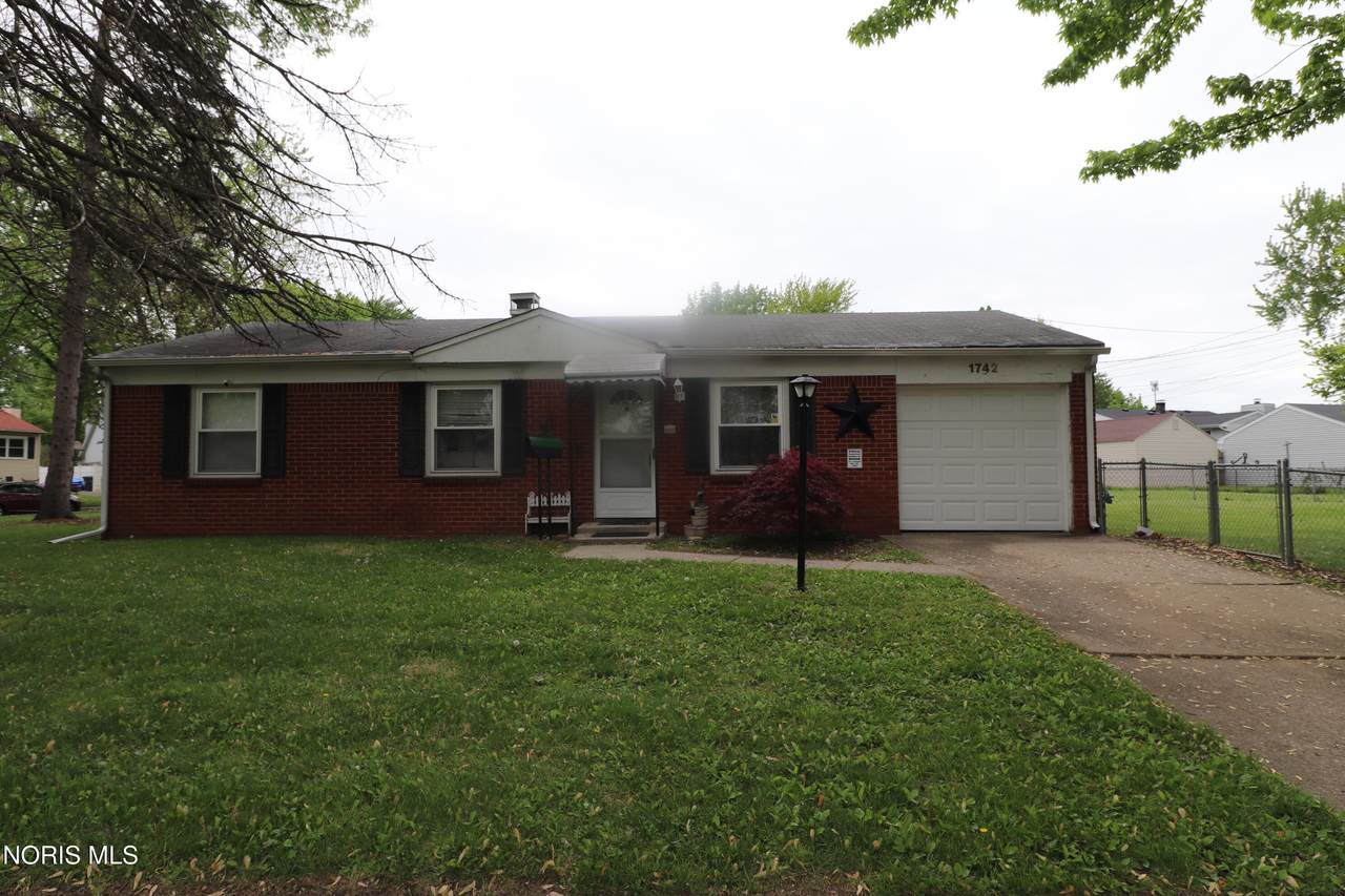 1742 Benwick Road - Photo 1