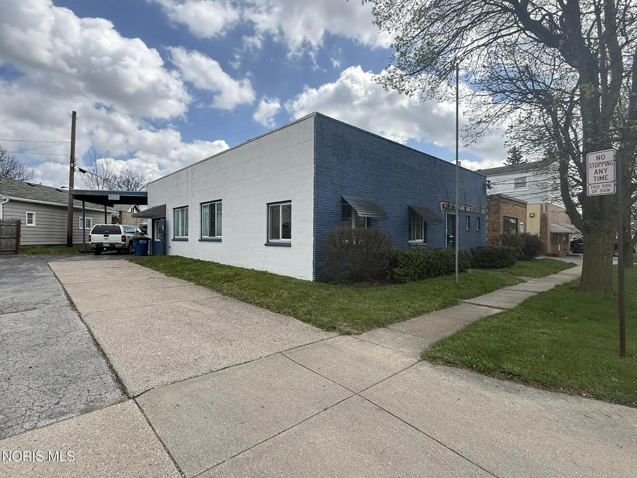 4126 Upton Avenue - Photo 1