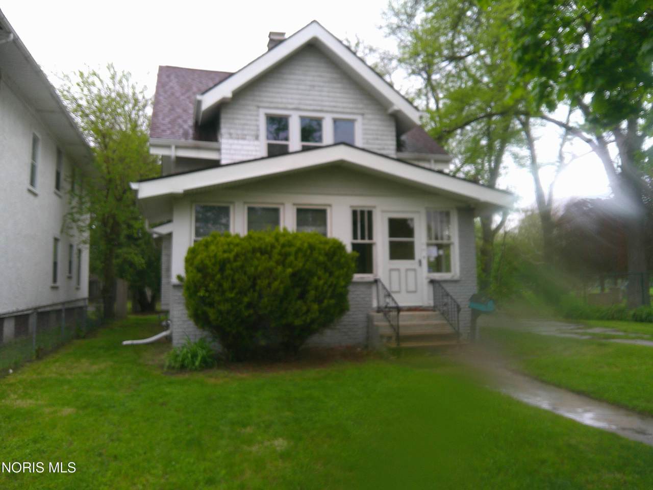 1401 Parkside Boulevard - Photo 1