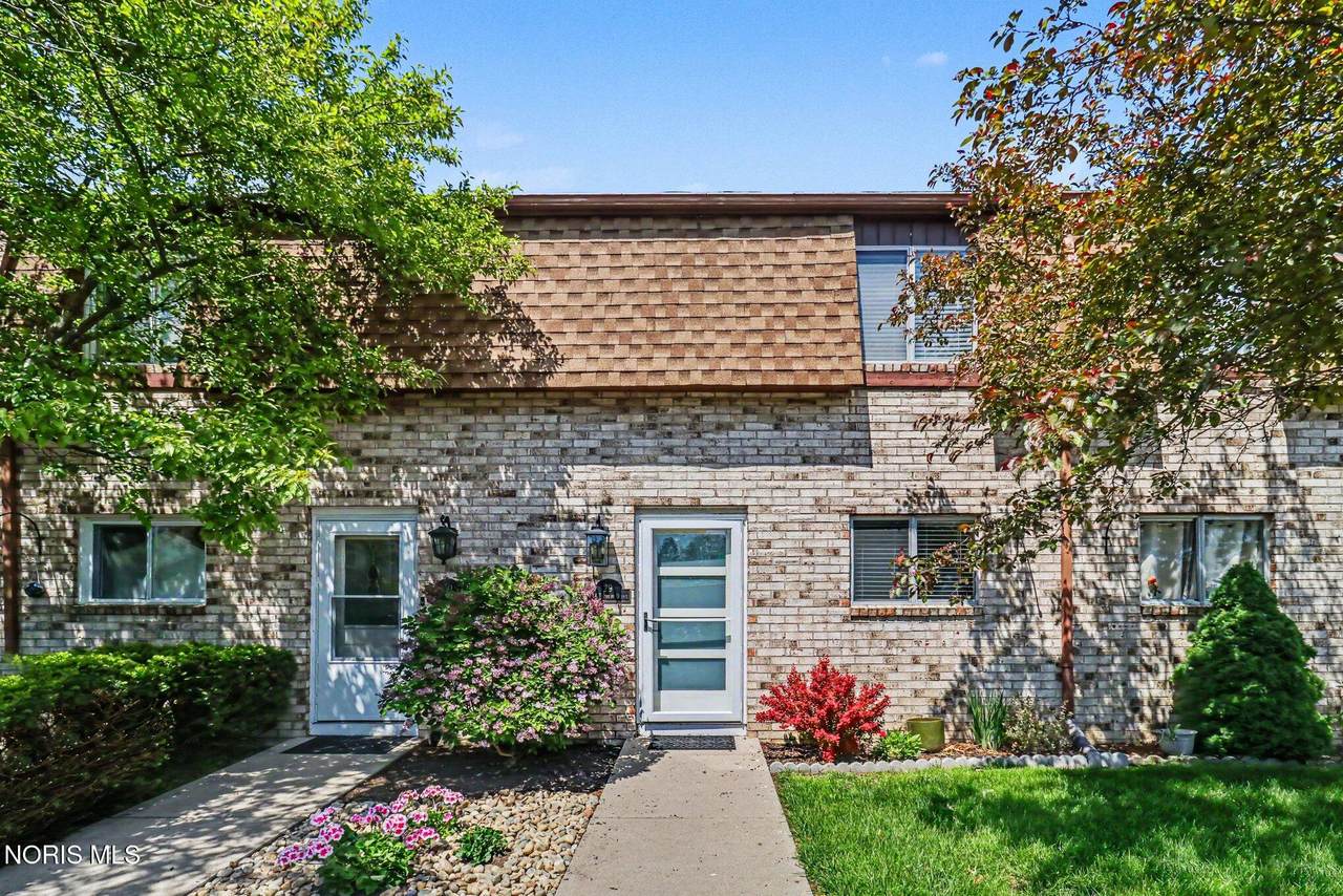 744 Fairway Drive - Photo 1