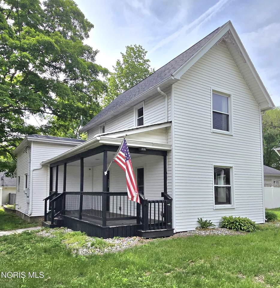 601 East Street - Photo 1