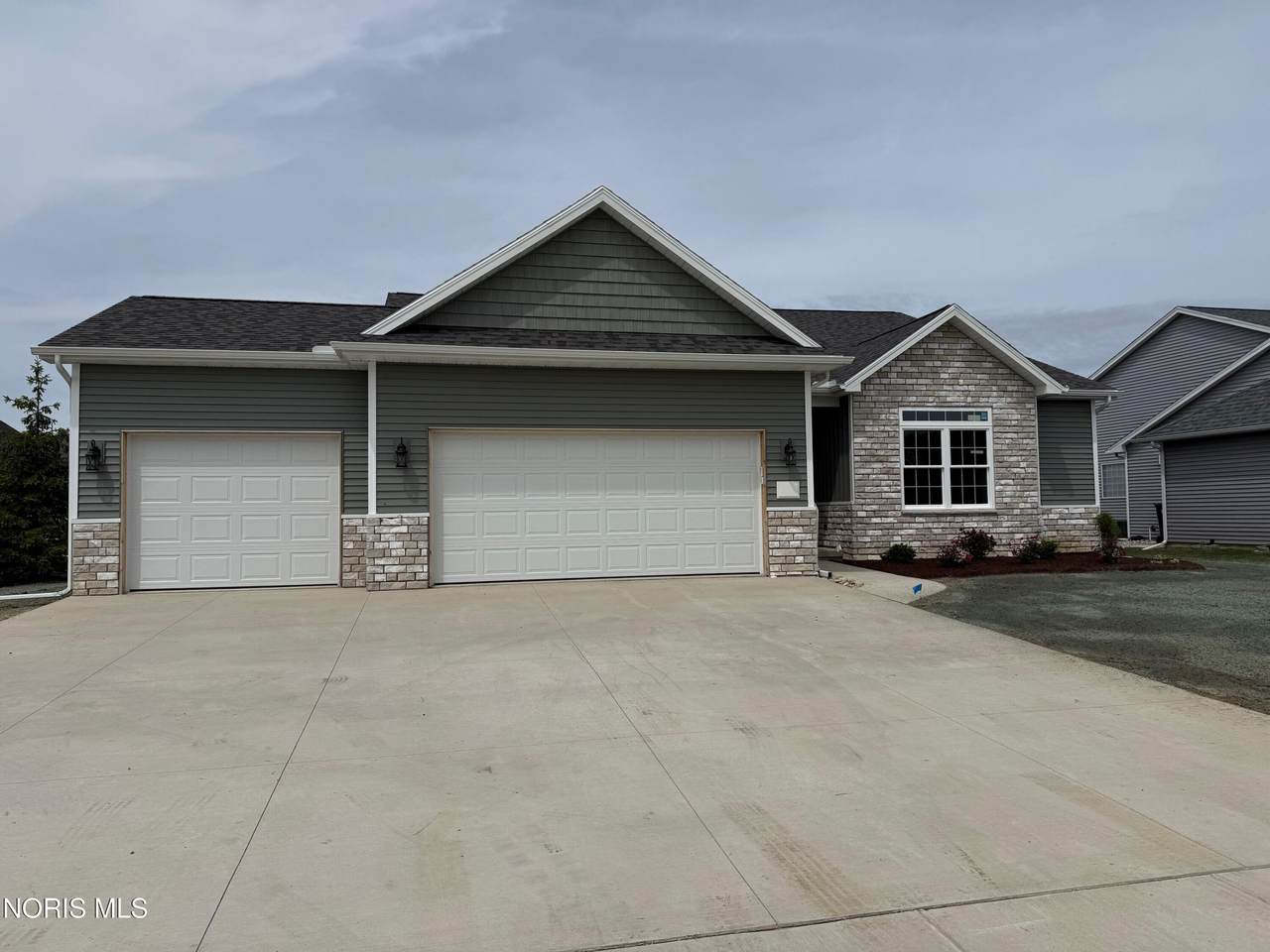2226 Gunn Road - Photo 1