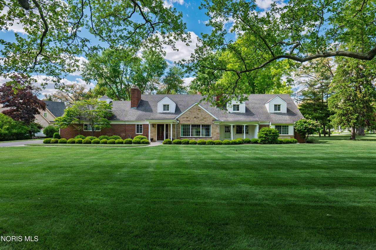 2953 Westchester Road - Photo 1