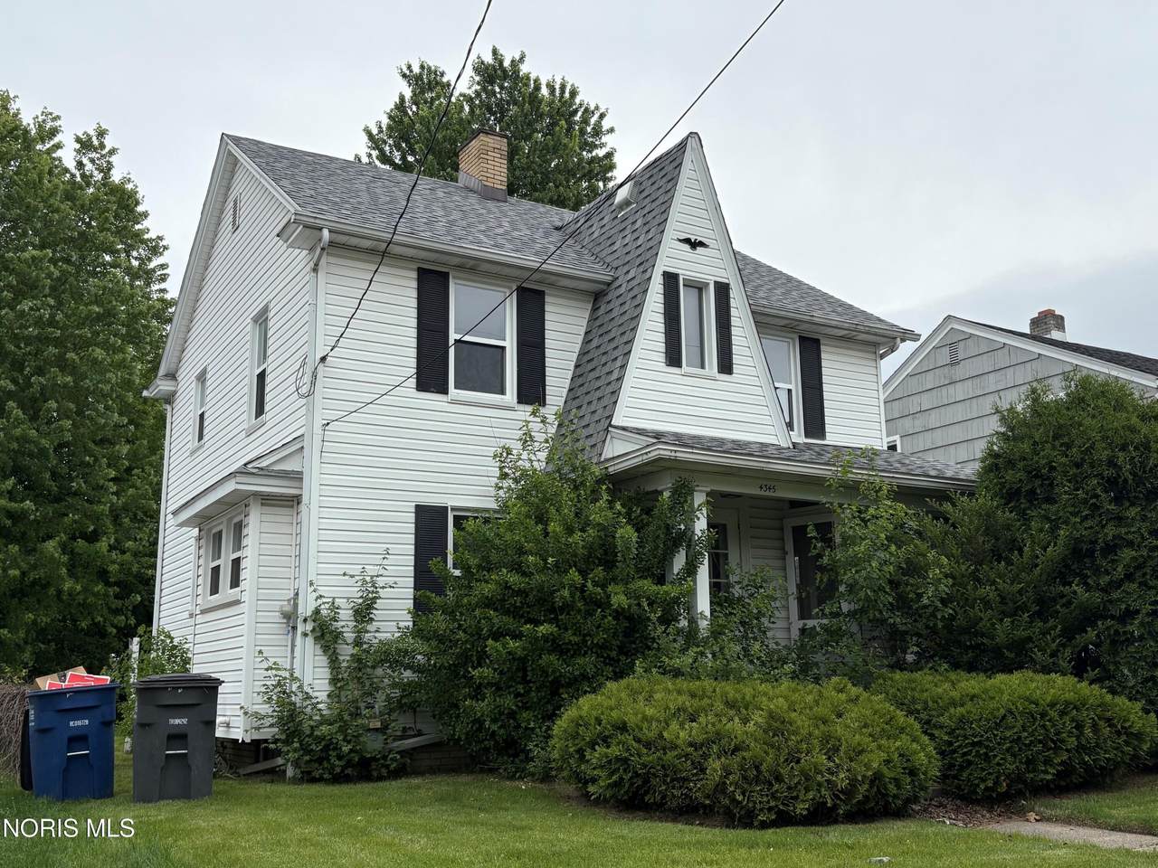 4345 Commonwealth Avenue - Photo 1
