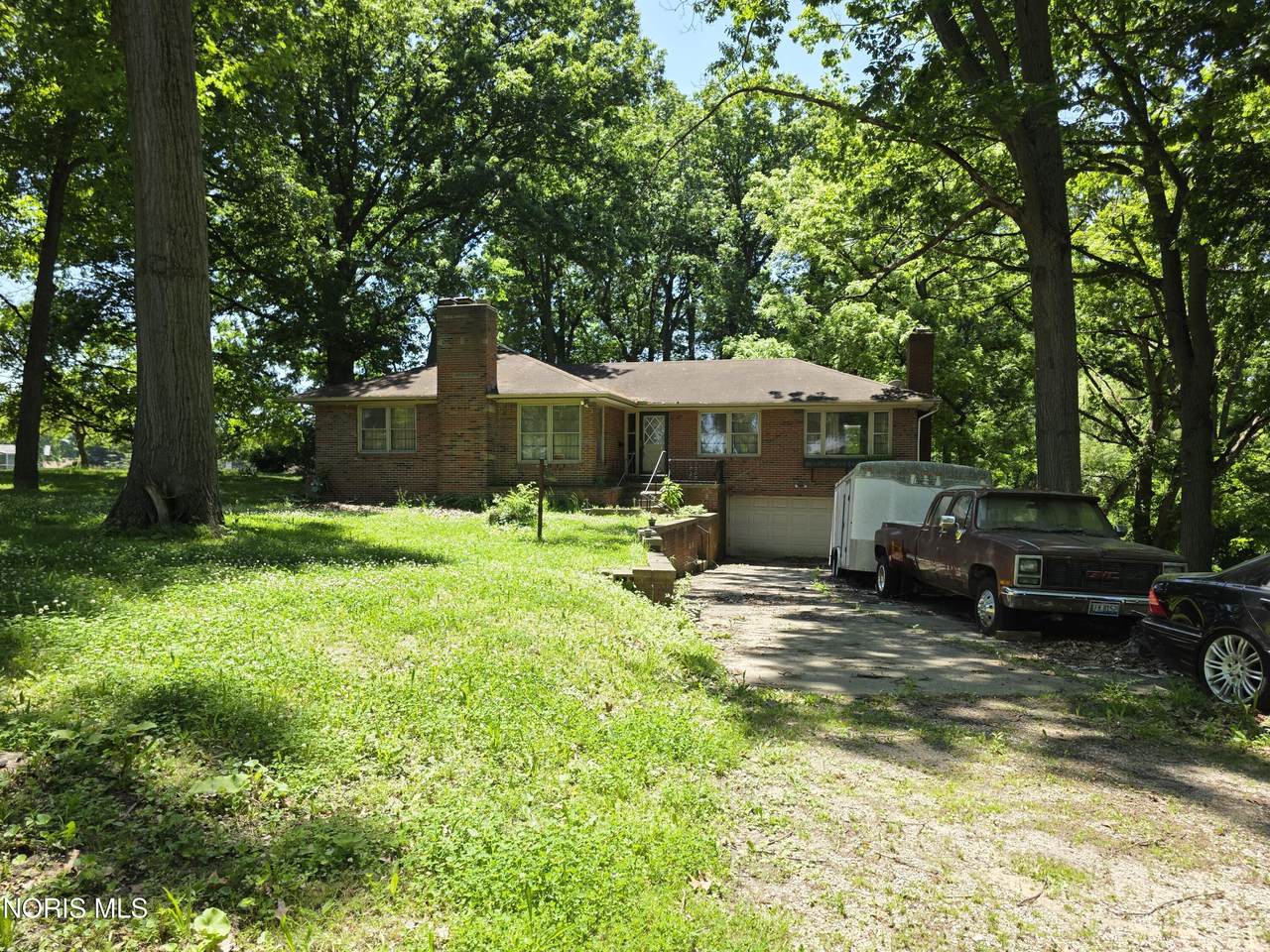 1011 Greenhills Road - Photo 1