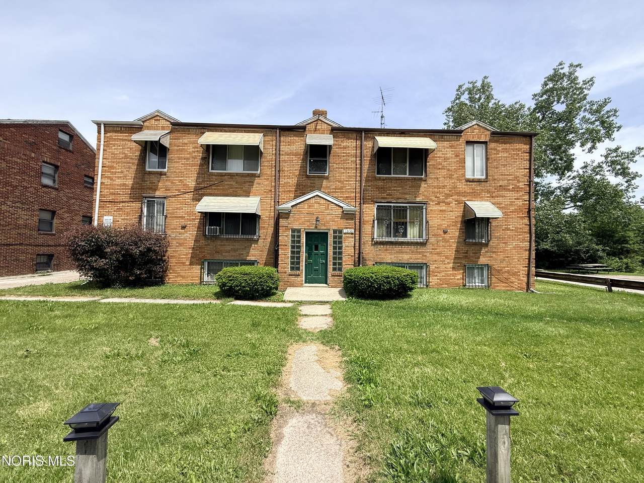 1356 Cove Boulevard - Photo 1