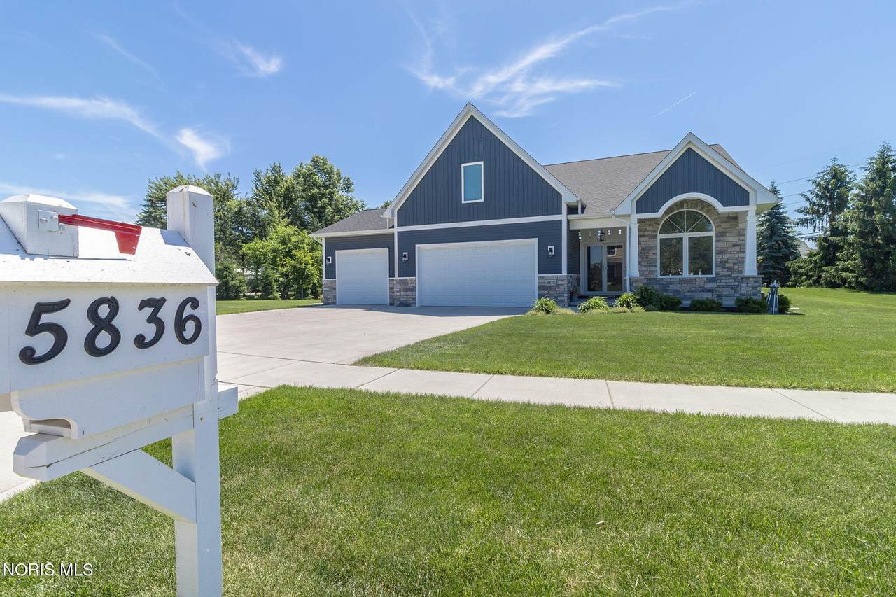 5836 Walnut Springs Boulevard - Photo 1