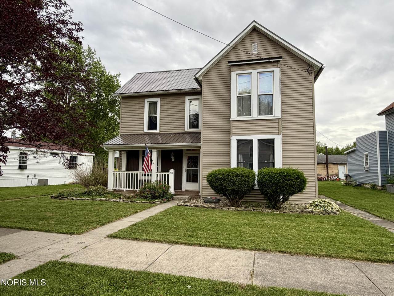 240 Merrin Street - Photo 1