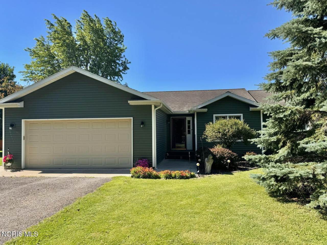 818 Shawanoe Street - Photo 1