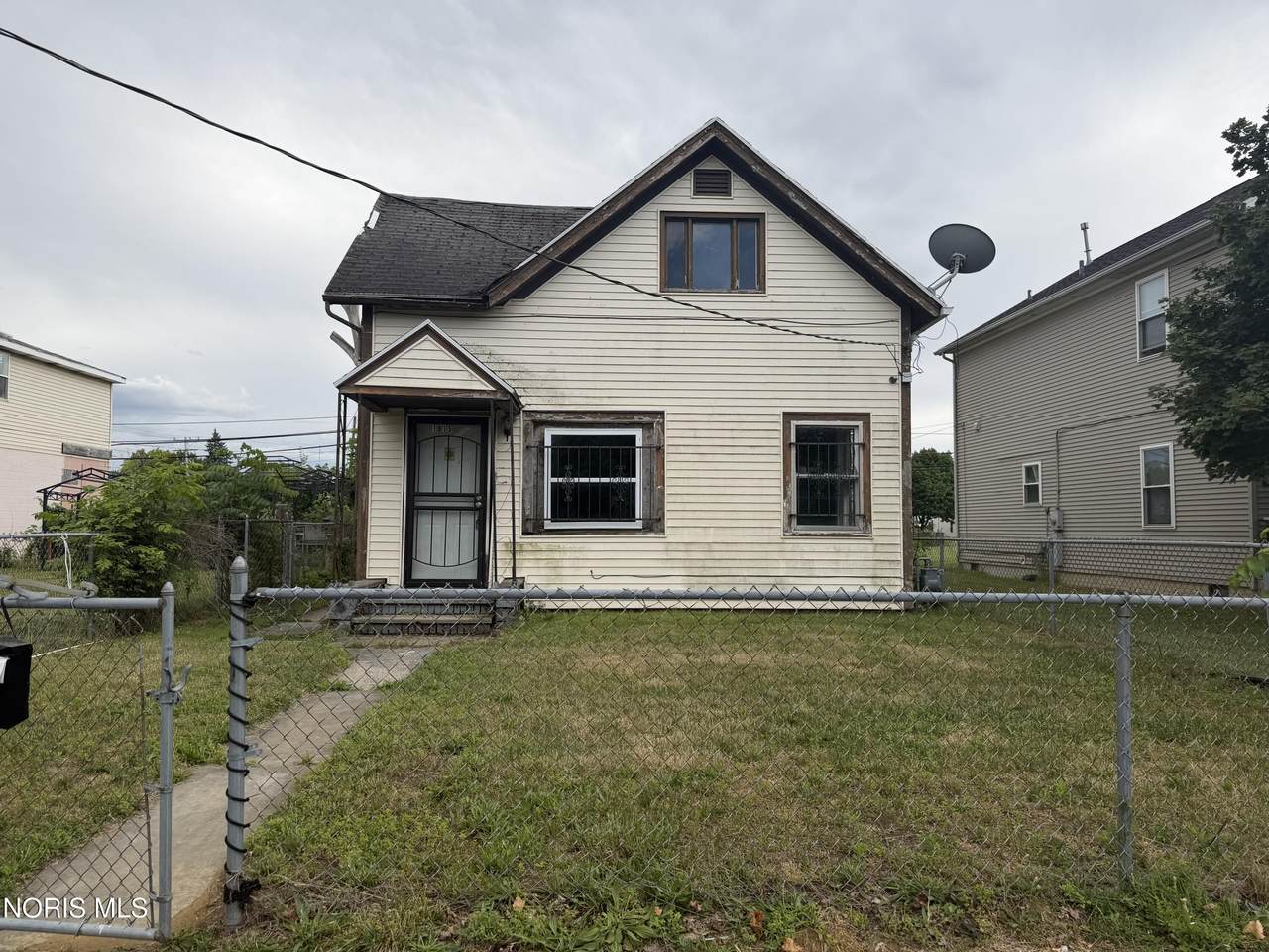 1015 Belmont Avenue - Photo 1