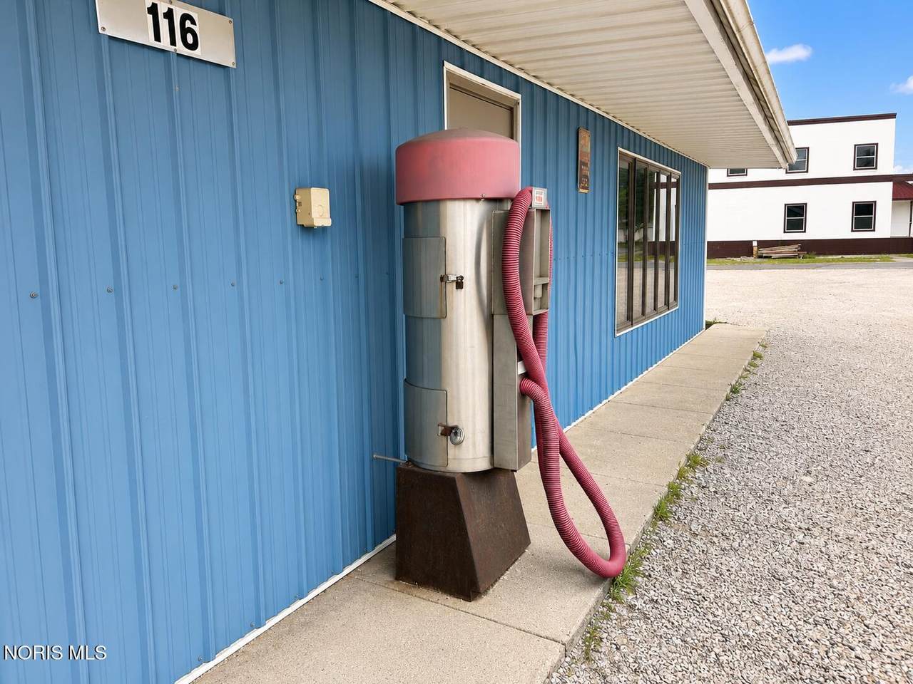 https://bt-photos.global.ssl.fastly.net/toledo/1280_boomver_1_10009297-2.jpg