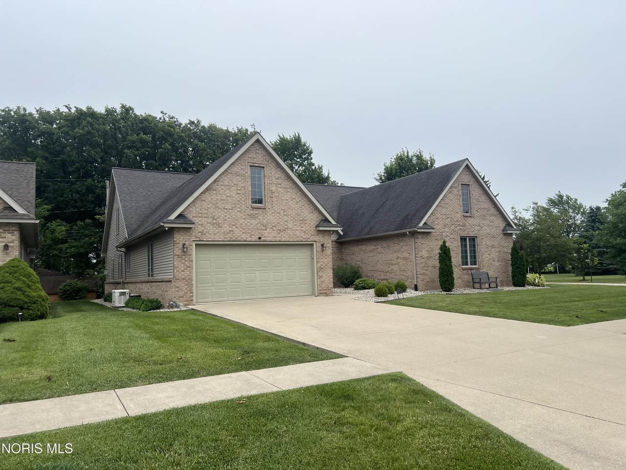 https://bt-photos.global.ssl.fastly.net/toledo/1280_boomver_1_10009345-2.jpg