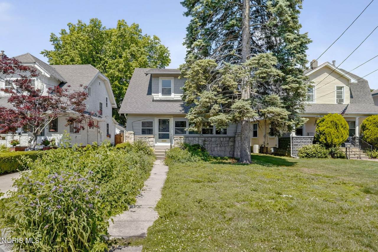 216 Dartmouth Drive - Photo 1