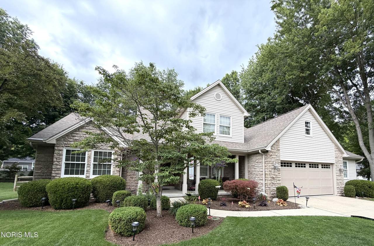 1008 Hialea Court - Photo 1