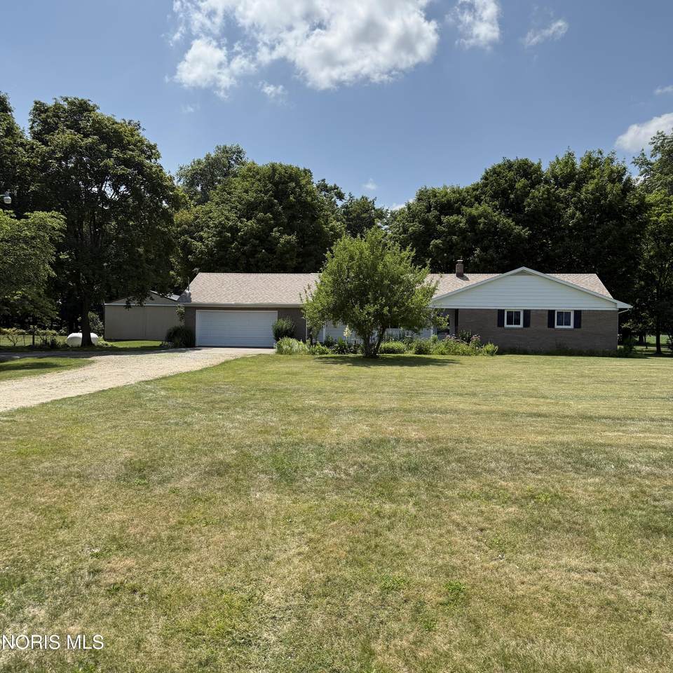 916 Lathrop Road - Photo 1