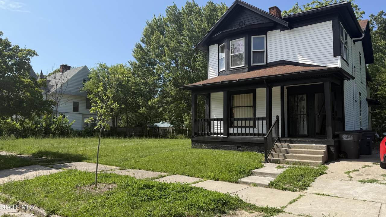 1026 Oakwood Avenue - Photo 1
