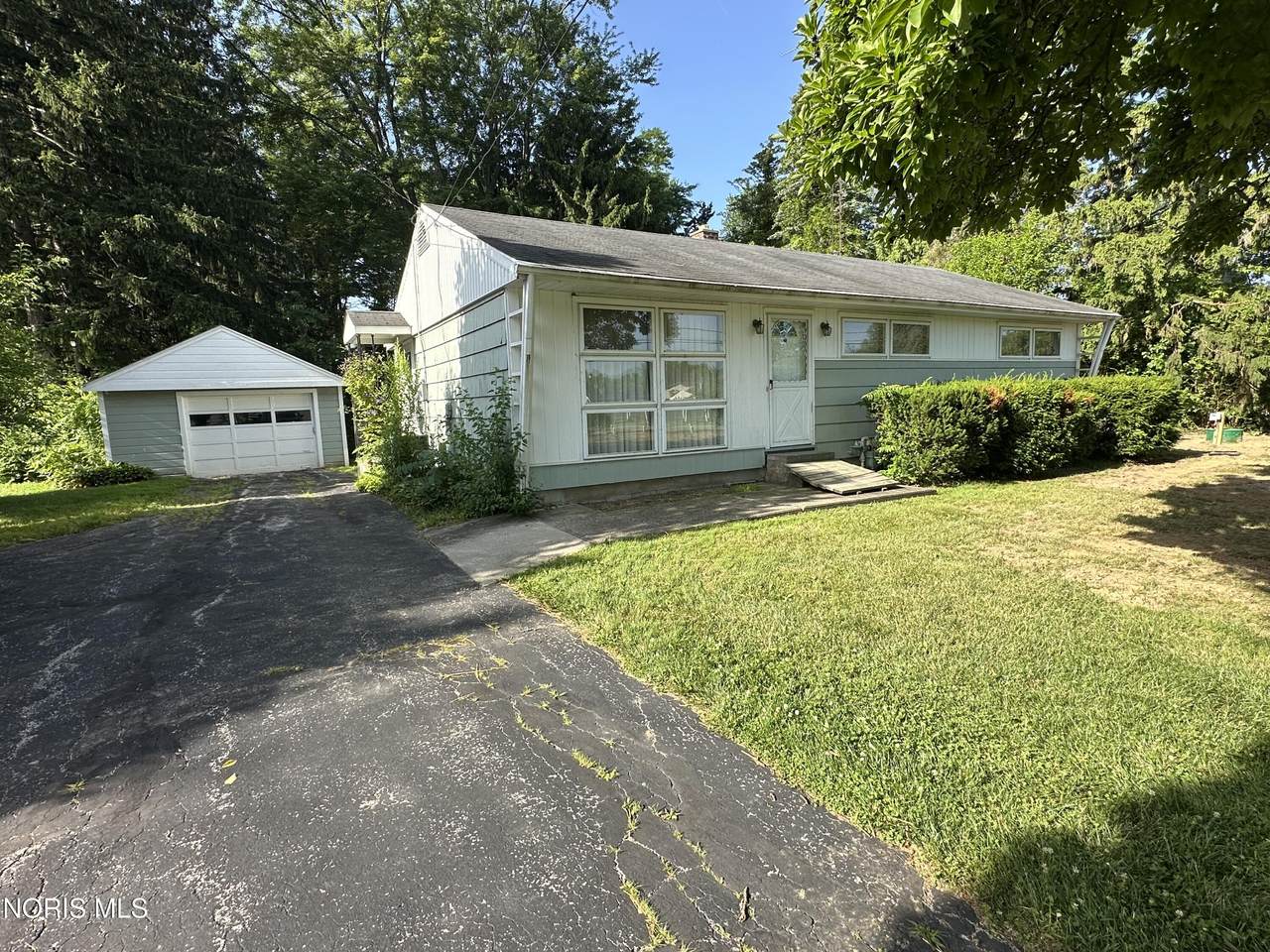 245 State Line Road - Photo 1