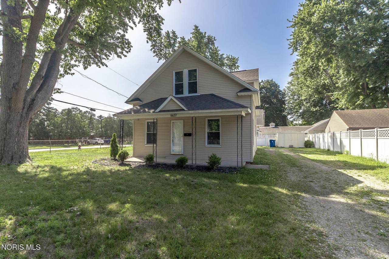 6637 Convent Boulevard - Photo 1