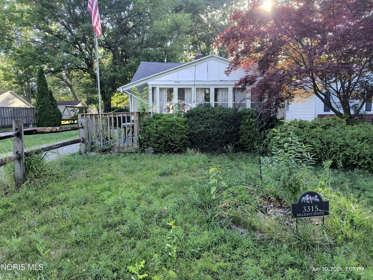 3315 Millicent Avenue - Photo 1