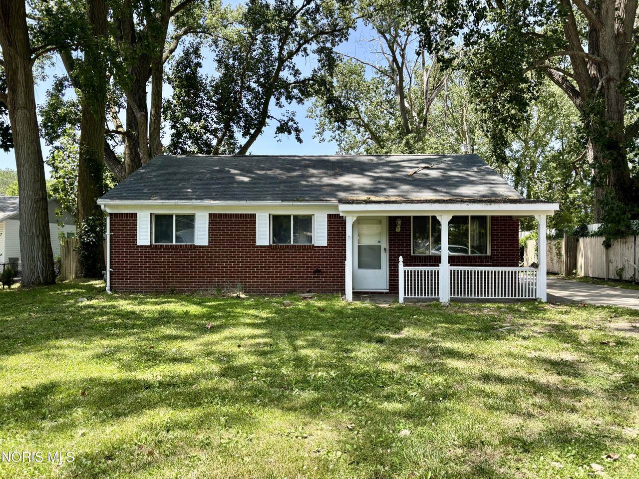 554 Williamsville Avenue - Photo 1