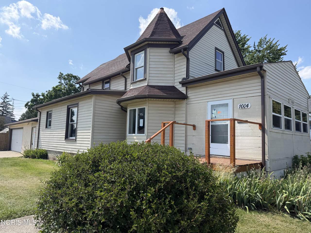 1004 Alger Street - Photo 1