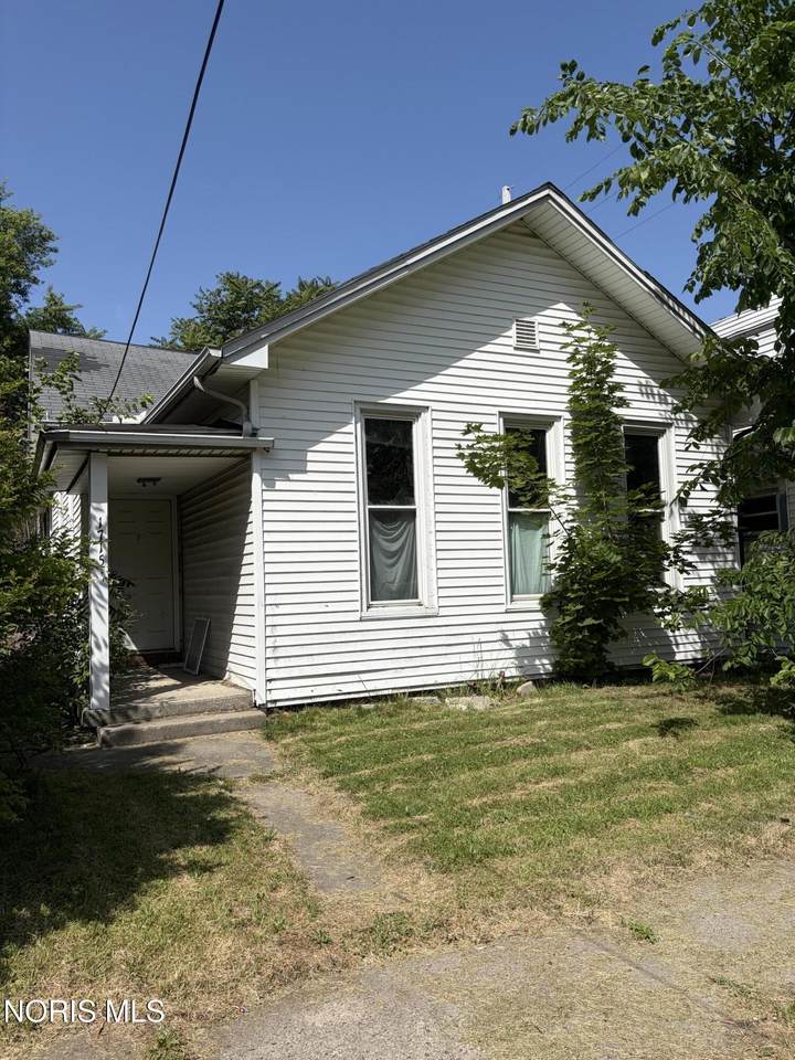 1715 Walnut Street - Photo 1