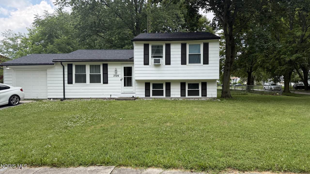 3726 Loch Lomond Avenue - Photo 1