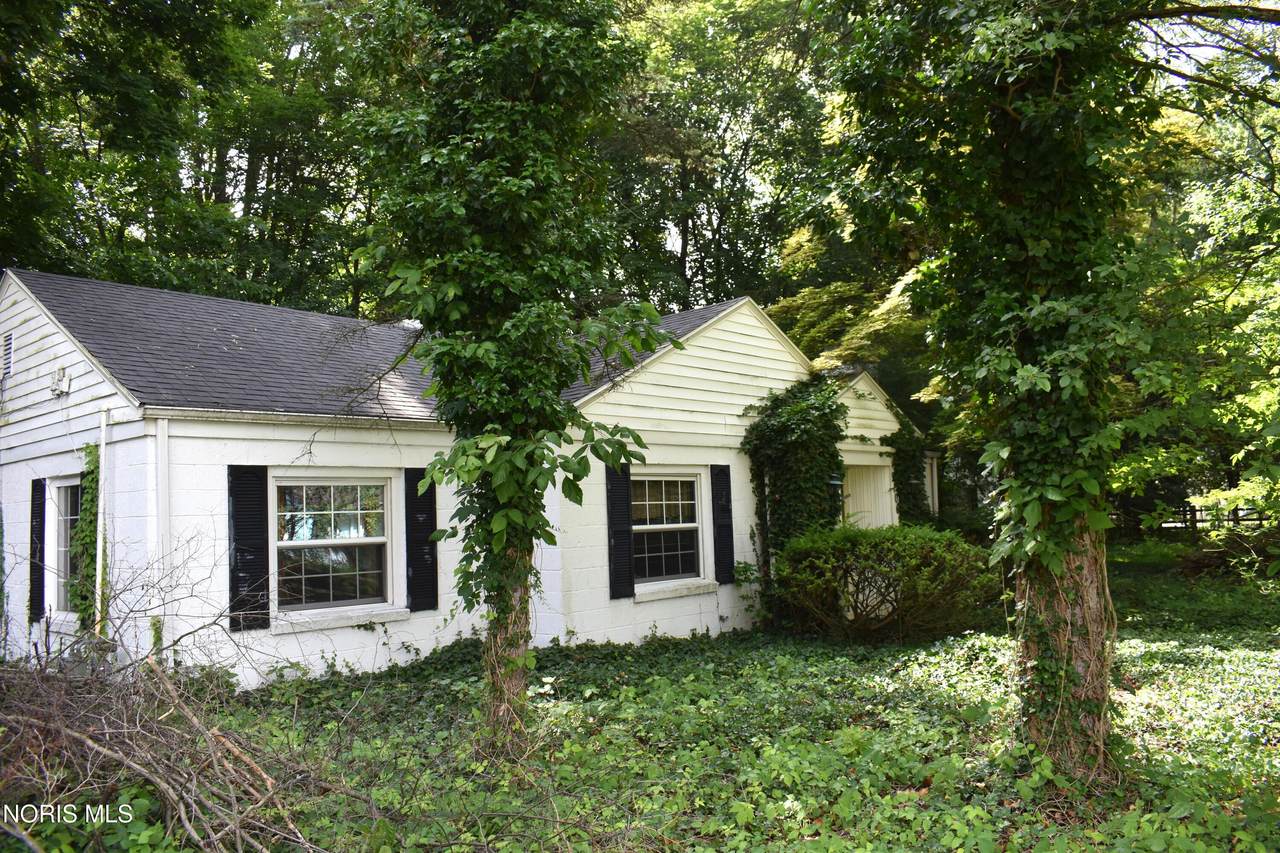 2106 Grecourt Drive - Photo 1
