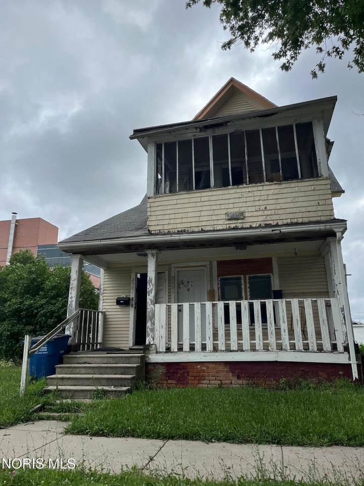 2501 Walnut Street - Photo 1