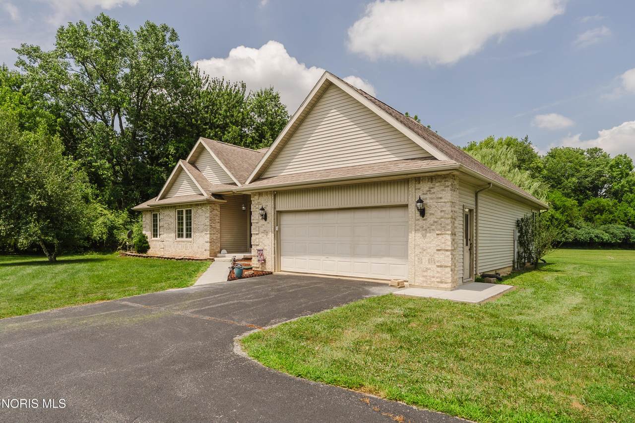930 Robinhood Avenue - Photo 1