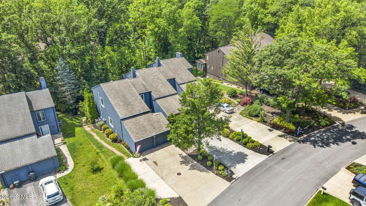 3931 Hilltop Drive - Photo 1