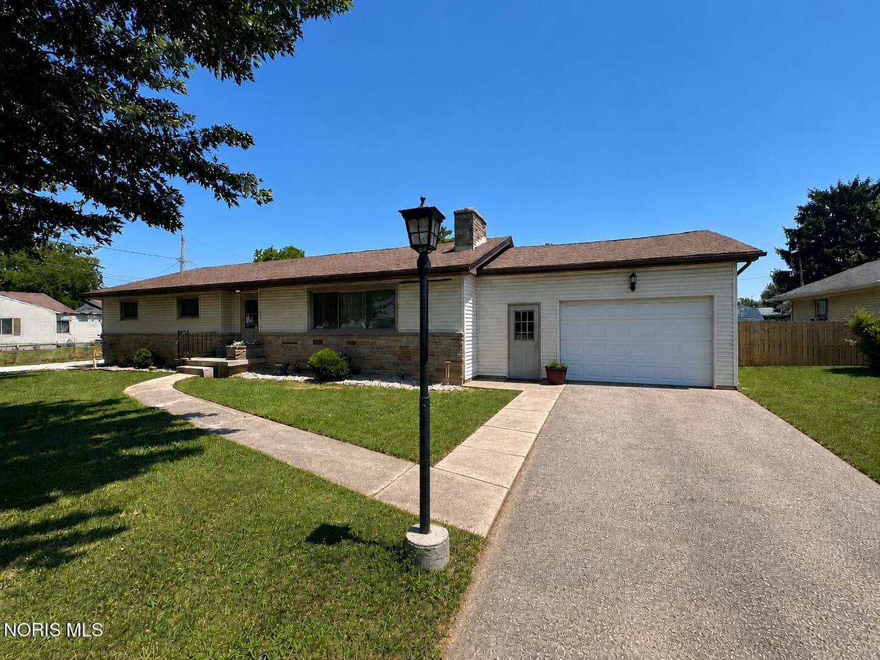 140 Allen Street - Photo 1