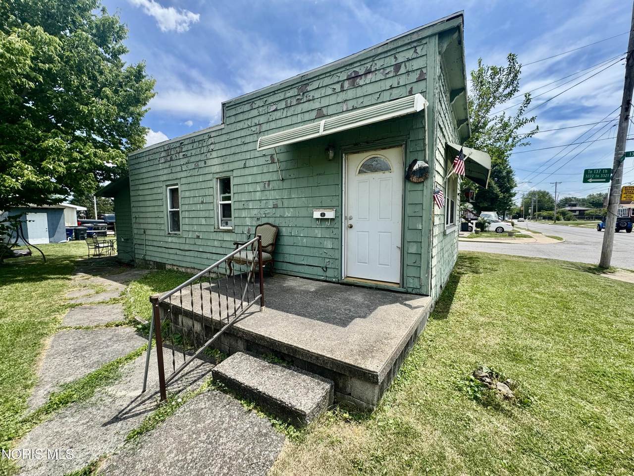5702 Edgewater Drive - Photo 1