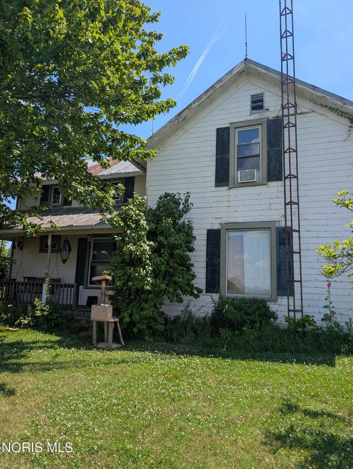 9271 Township Highway 136 - Photo 1