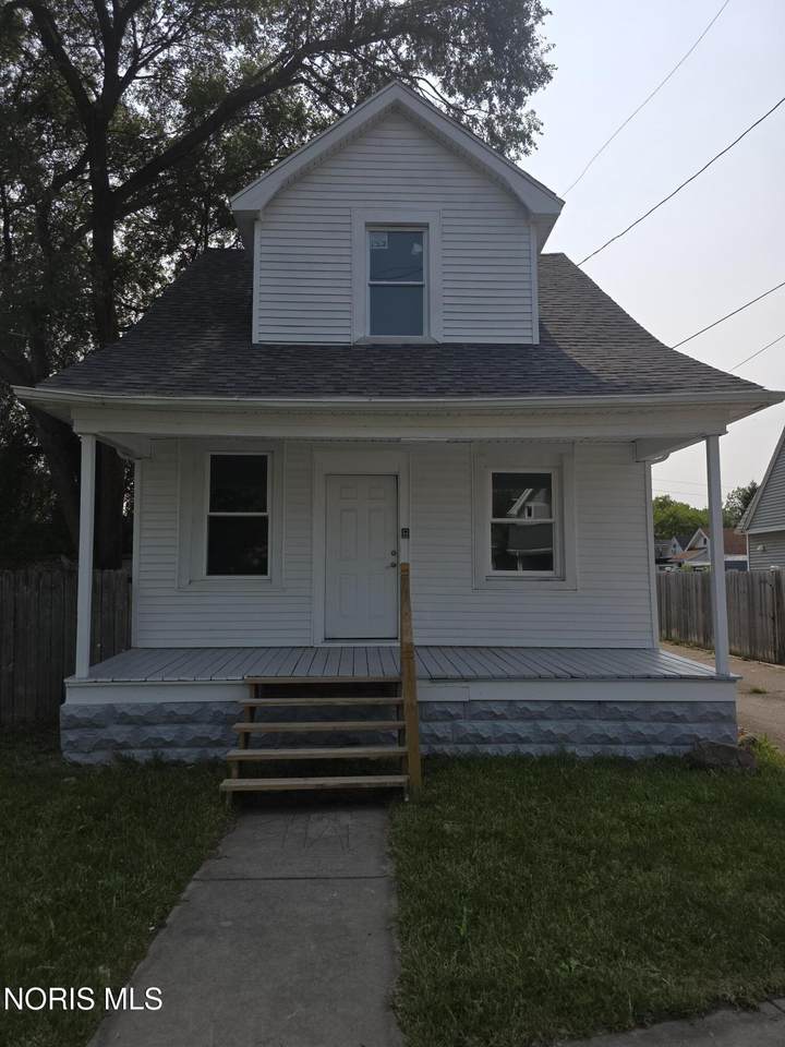 1022 Salem Street - Photo 1