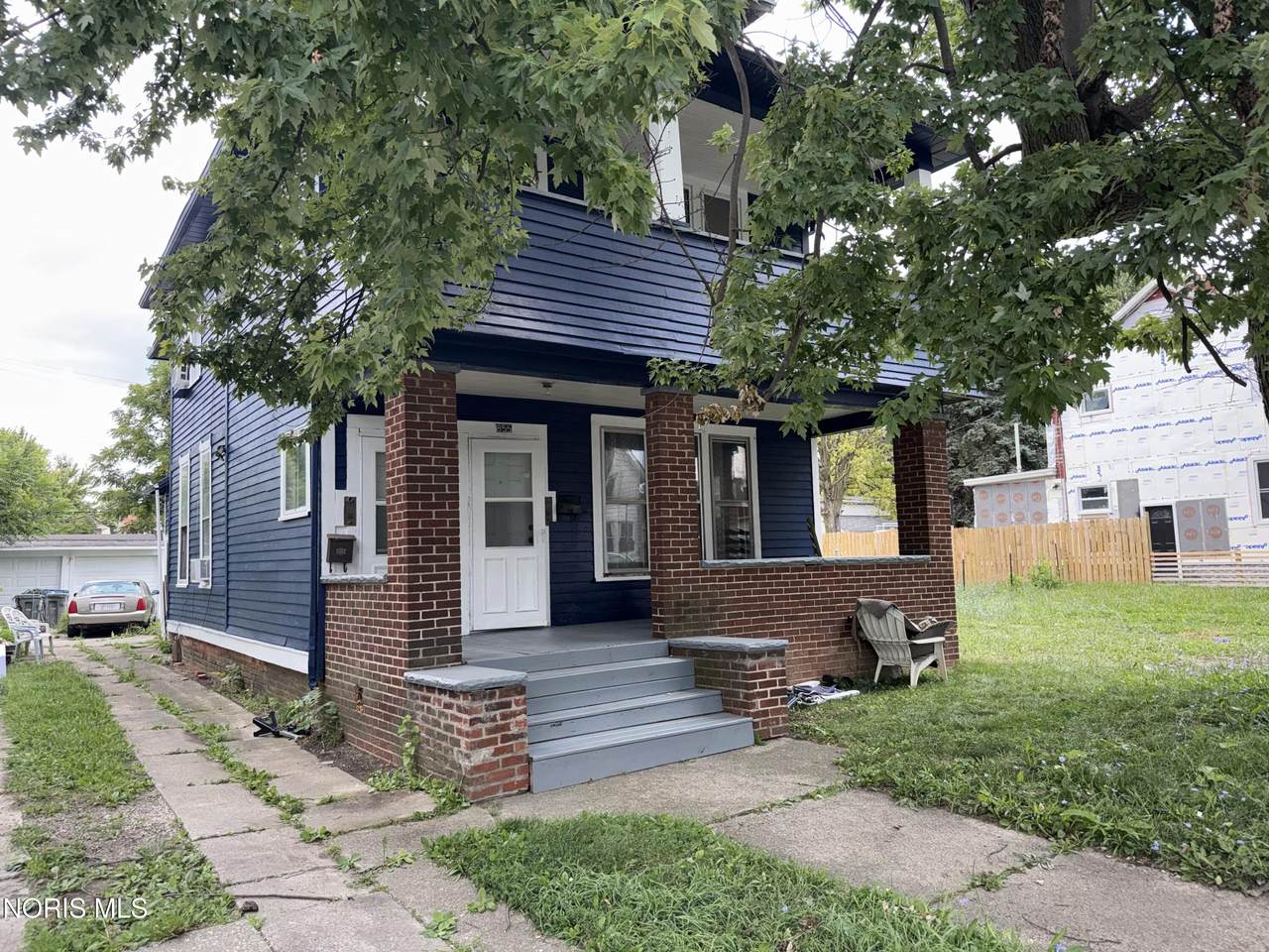 853 Oak Street - Photo 1