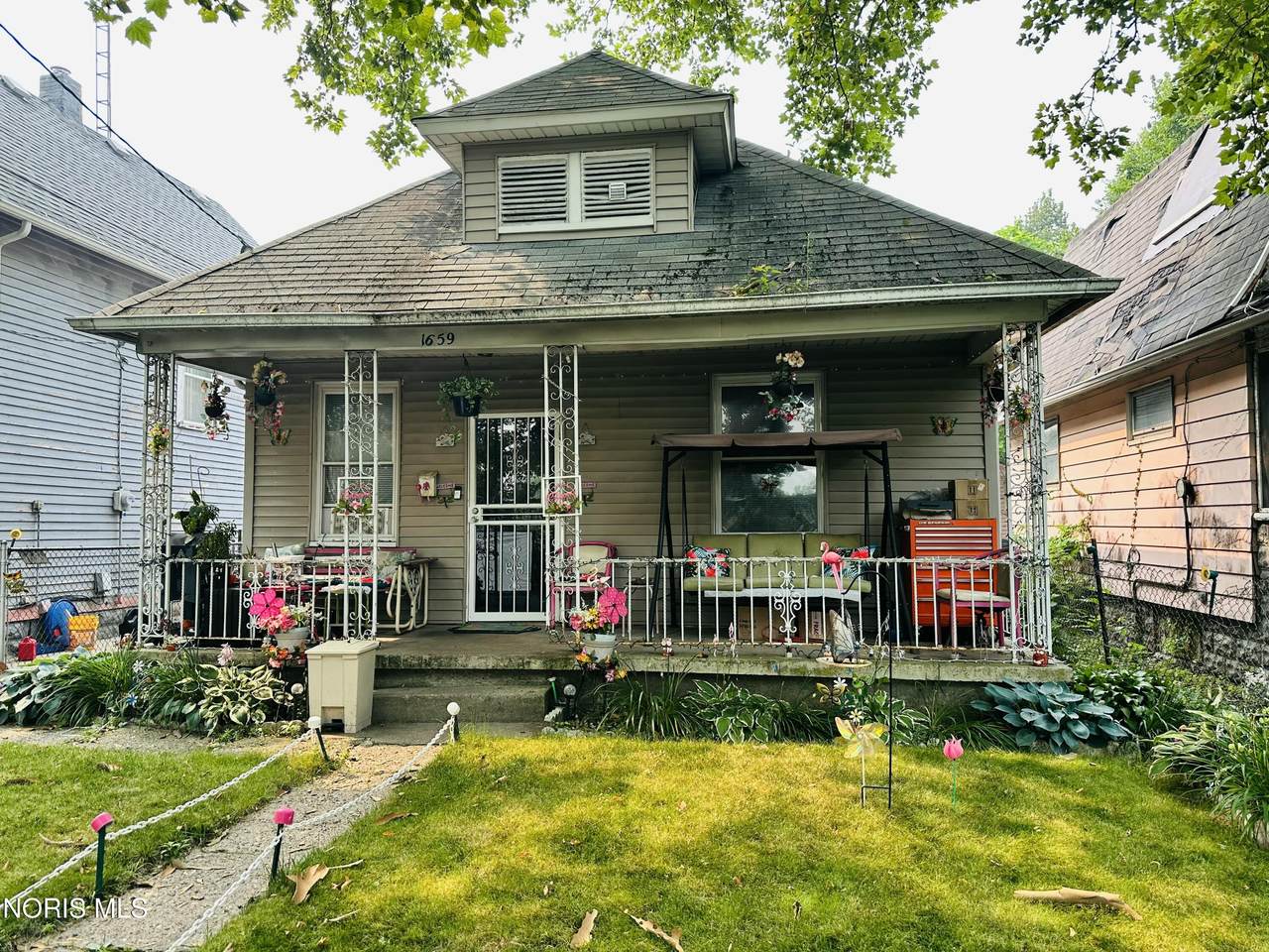1659 Fernwood Avenue - Photo 1