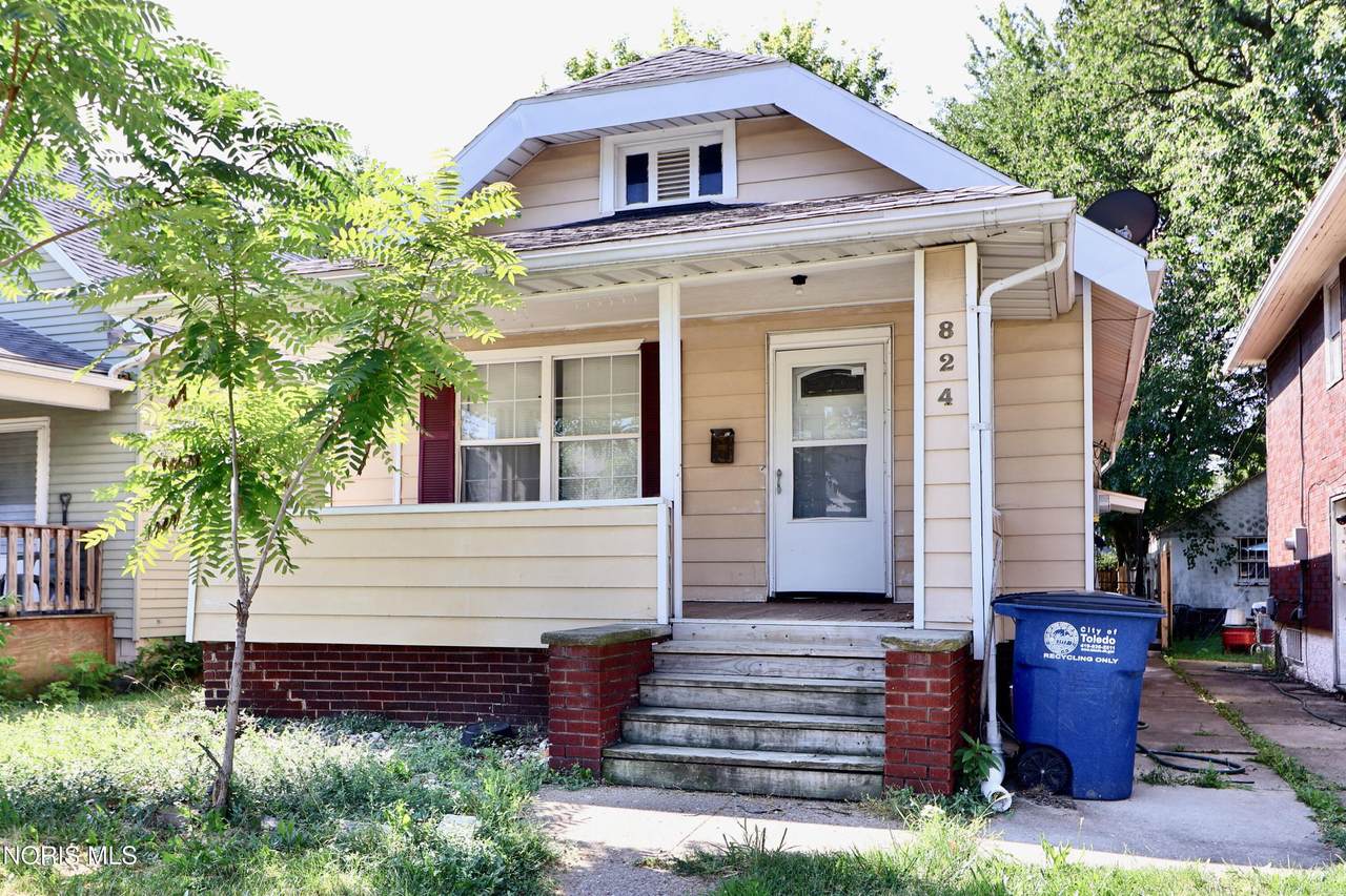 824 Clay Avenue - Photo 1
