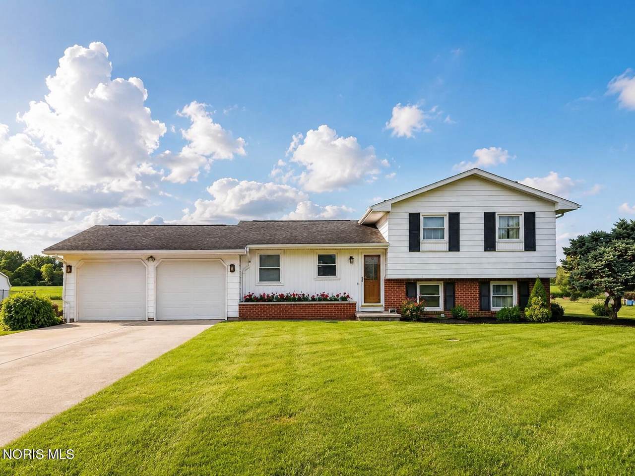 10721 Crestview Drive - Photo 1