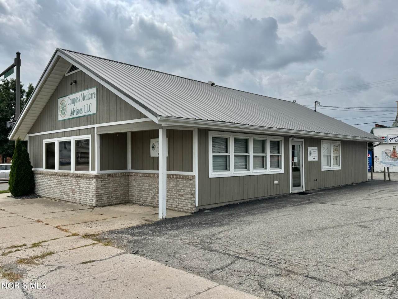 305 Main Street - Photo 1